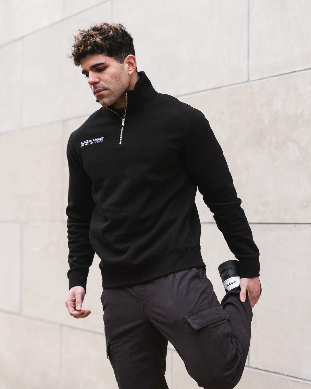 Alive In Christ Quarter Zip - Black